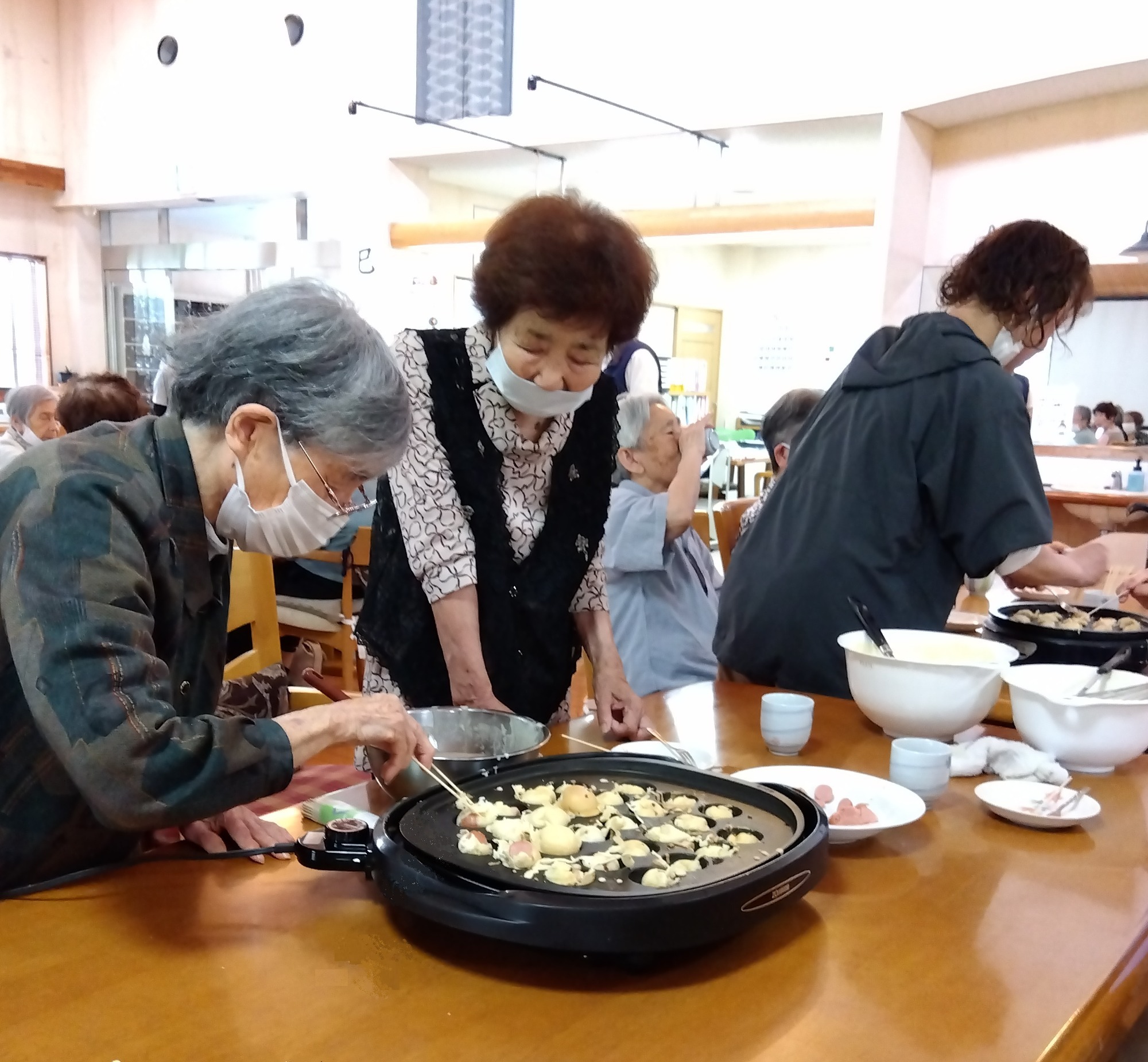 2024.10.26　デイおでかけの様子　コスモス畑へドライブ