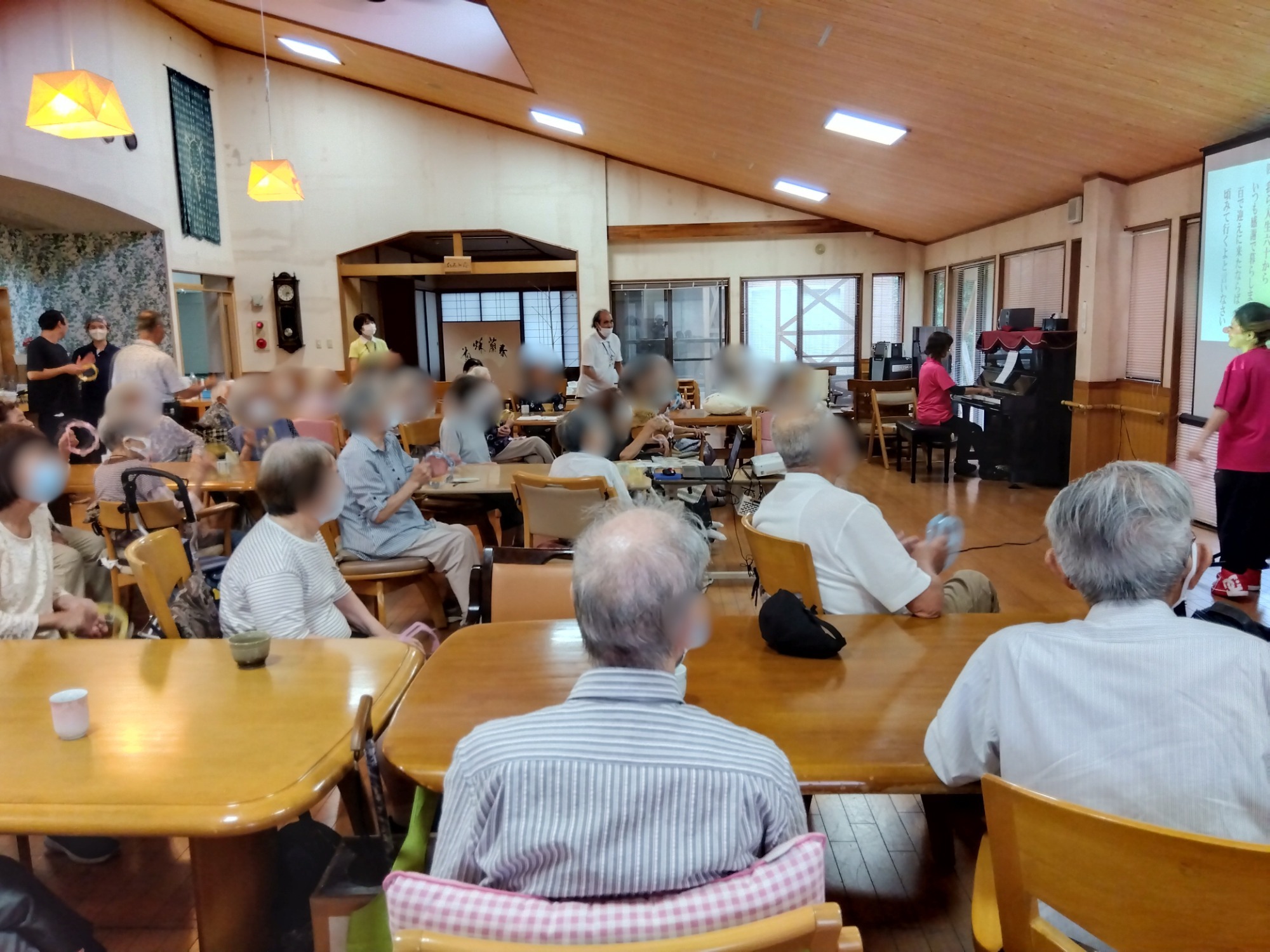 2024.10.26　デイおでかけの様子　コスモス畑へドライブ