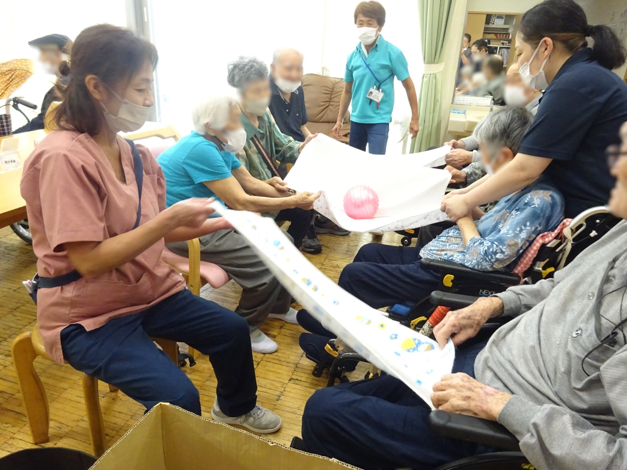 2024.10.26　デイおでかけの様子　コスモス畑へドライブ